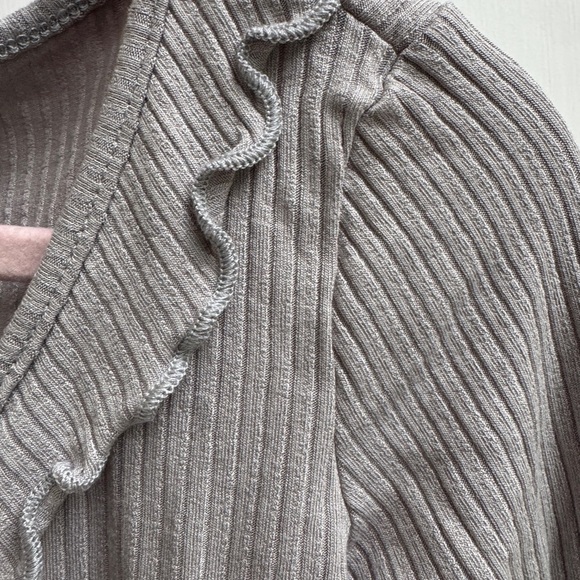 Nova Kids 3T Girls Gray Ruffle Cardigan Sweater - Picture 4 of 6